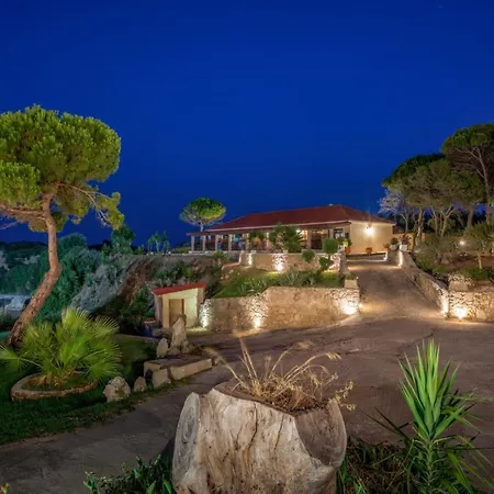 Porto Roma Seaside מלון Vasilikí