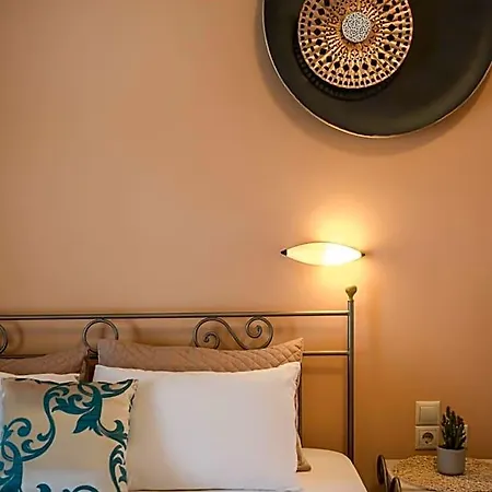 Porto Roma Seaside Hotel *