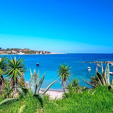 Porto Roma Seaside * Vasilikí