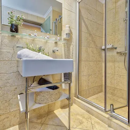 Porto Roma Seaside *