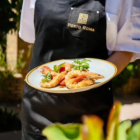 Porto Roma Seaside Hotel *